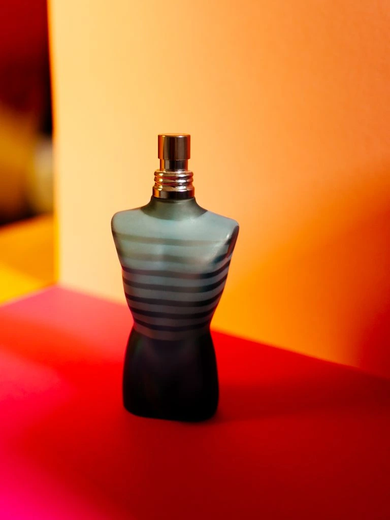 إطلاق دار عطور فاخرة